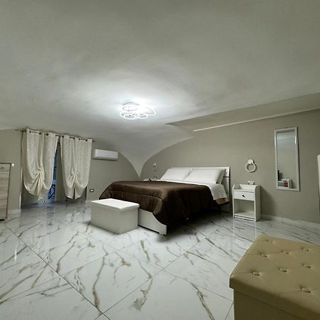 Pizzaiola'S Home Naples Luaran gambar
