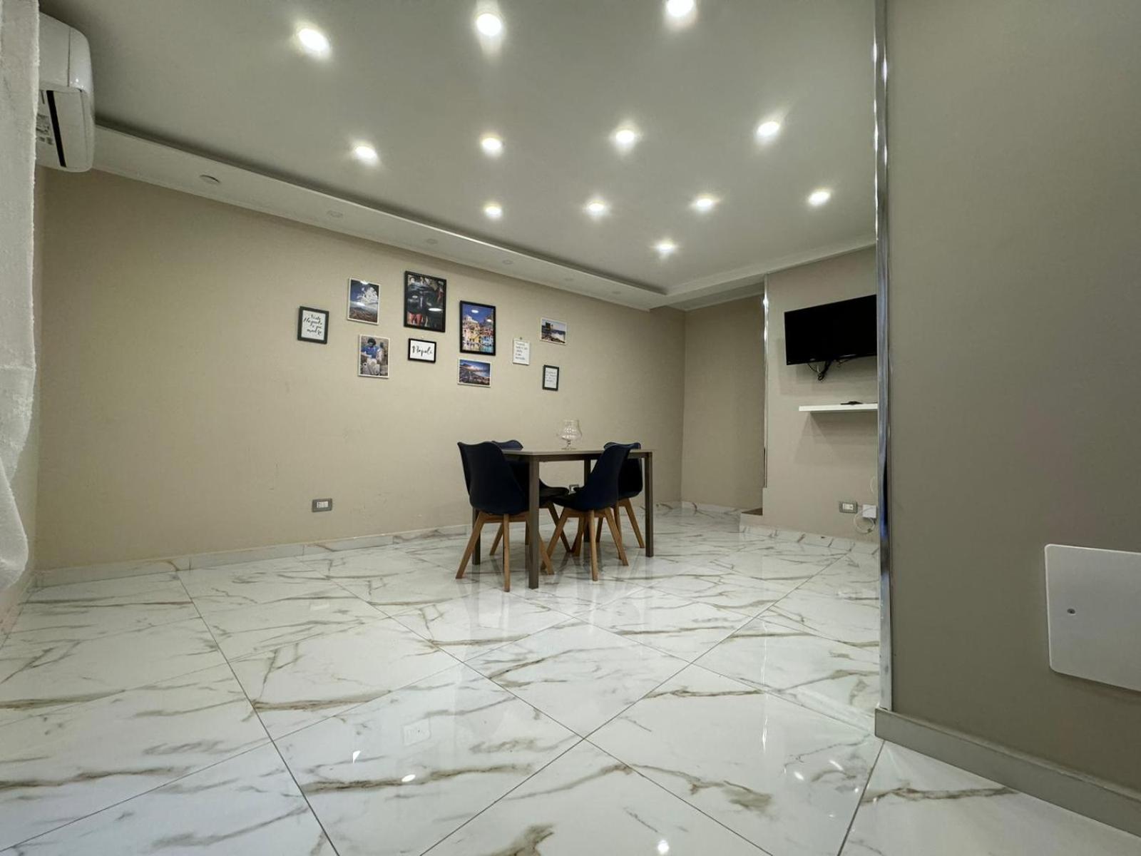 Pizzaiola'S Home Naples Luaran gambar