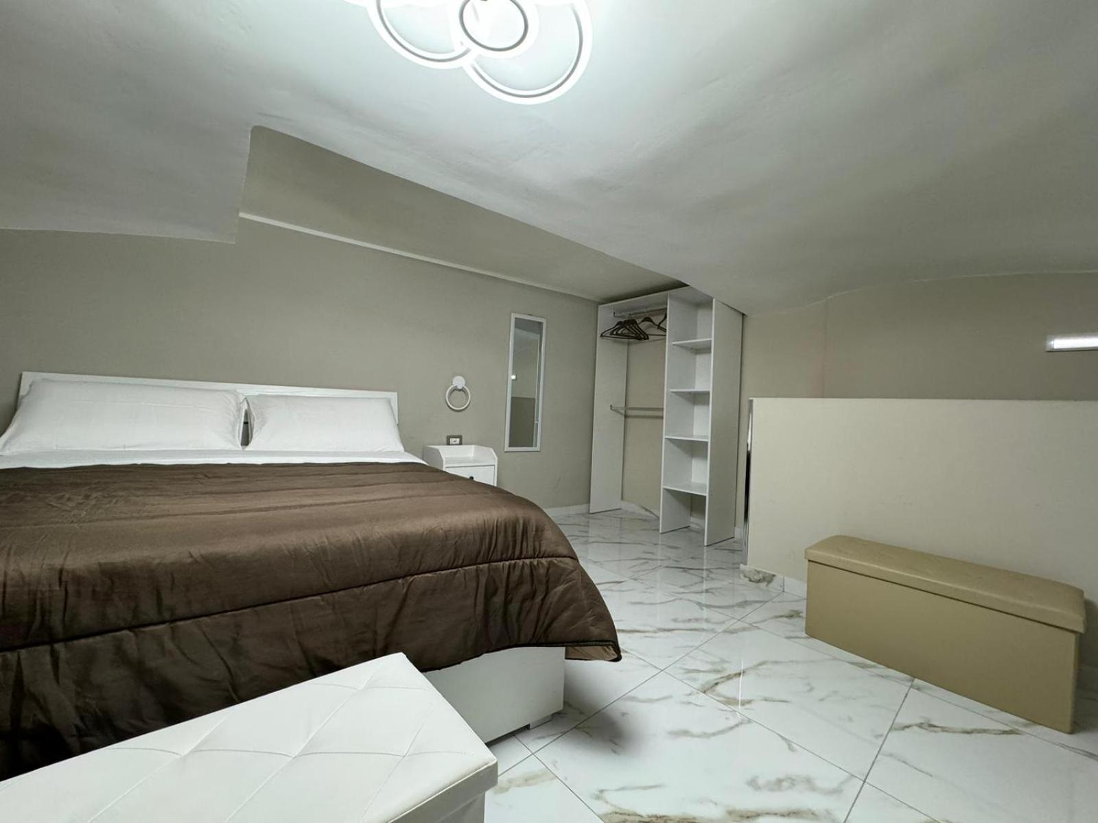 Pizzaiola'S Home Naples Luaran gambar